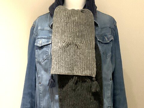 Carole, klassischer Schal im Patentmuster mit Zopf