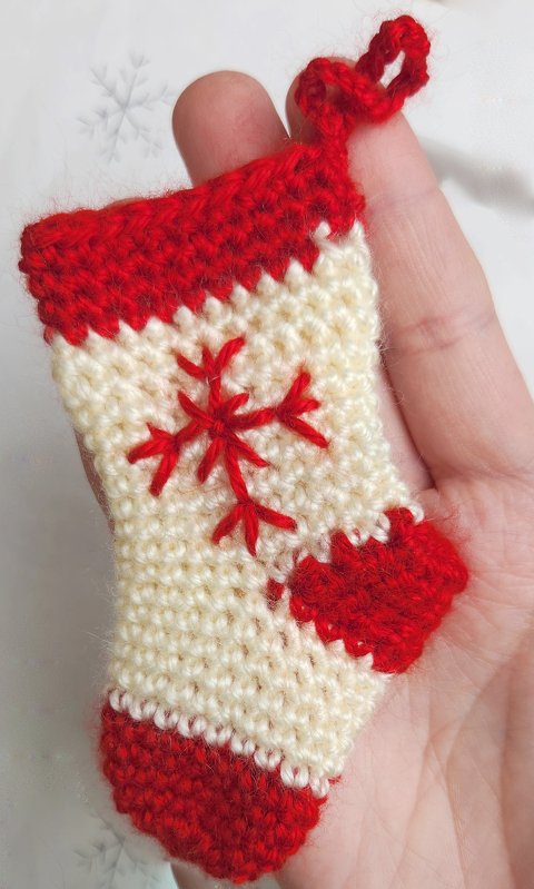 Christmas Crochet Set Pattern: Mittens, Stocking & Pom-Pom Hat - Image 2