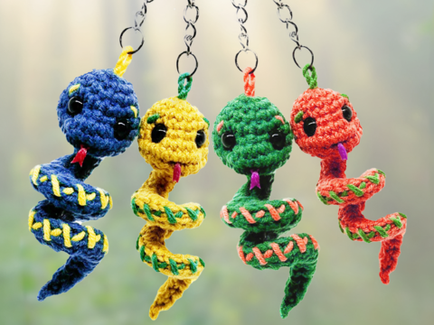 Häkelanleitung Plüsch-Grüne Schlange. Amigurumi Schlüsselanhänger Schlange.