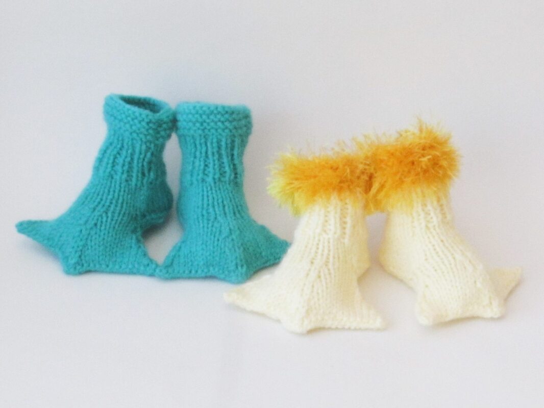 TeaCosyFolk's Ducks Feet Booties Knitting Pattern - Frogs Feet Too!