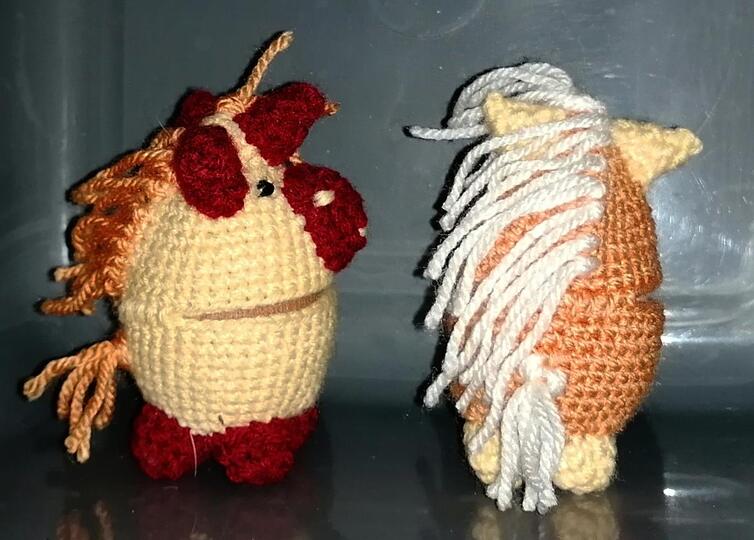 Einhorn als Eierwärmer oder Verpackung, Häkelanleitung