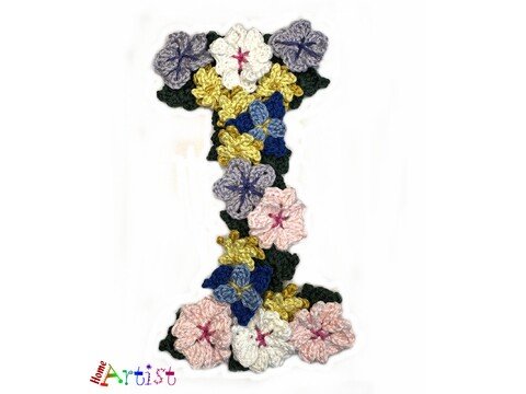 Floral letter I crochet applique