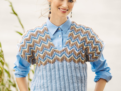 Pullunder mit Zackenpasse in Hellblau, Jeansblau, Grau, Natur, Taupe und Kamelbraun