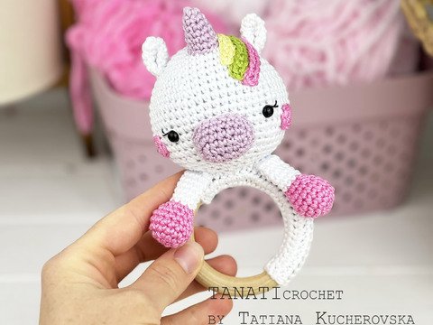 HÄKELANLEITUNG “Einhorn rassel”