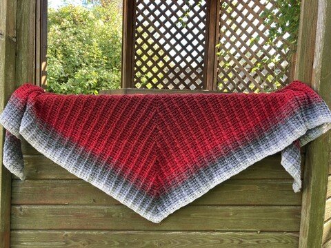 Mad Sling - Häkelanleitung flaches Dreieckstuch