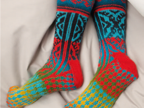 Socken Raffiniert in Regenborgenfarben