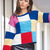 Pullover mit Farbquadraten in Dunkel- und Mittelblau, Weiß, Gelb, Rot und Pink