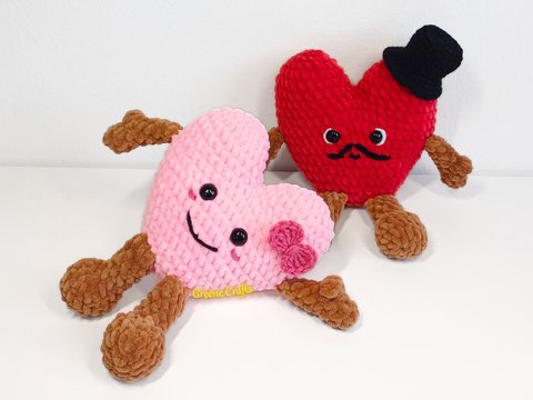 Crochet Heart Plushies - No Sew Toy Crochet Pattern