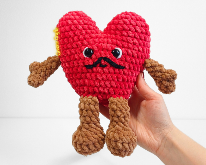 Crochet Heart Plushies - No Sew Toy Crochet Pattern