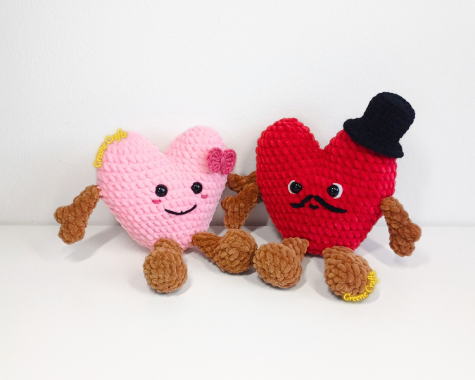 Crochet Heart Plushies - No Sew Toy Crochet Pattern