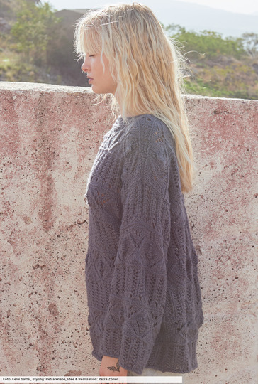 Grauer Mustermixpulli