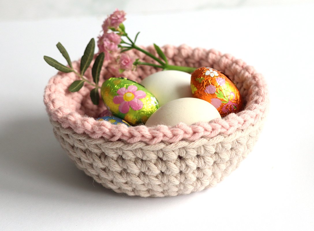 Sweet Easter Nest / Utensilo / Basket in 2 Sizes
