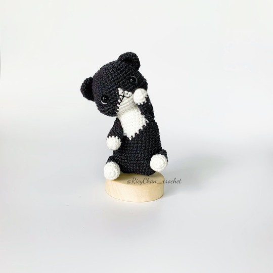 Pepper cat crochet pattern - Crochet Tuxedo cat - PDF pattern in English