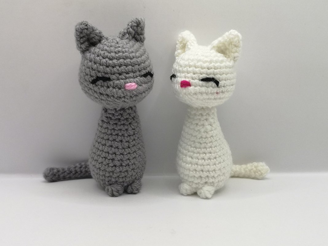 small cat sitting - crochet pattern by NiggyArts - Image 2
