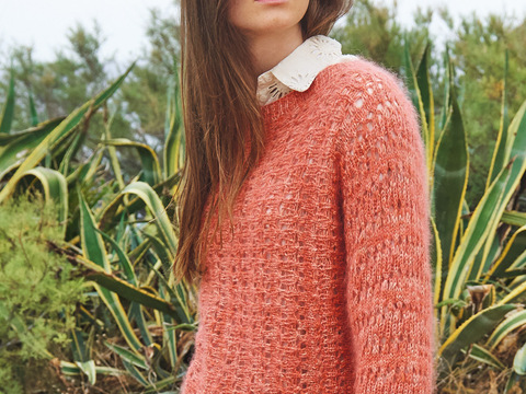 Quergestrickter Lochmusterpulli