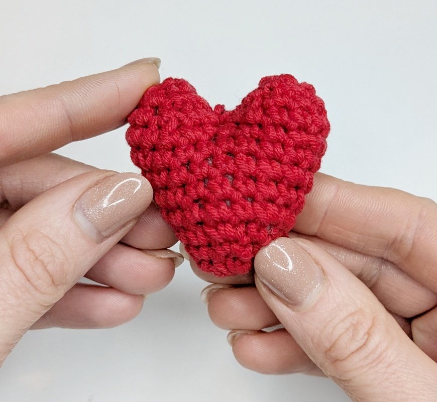Mini heart crochet pattern, easy crochet Valentine's Day gift - Image 4