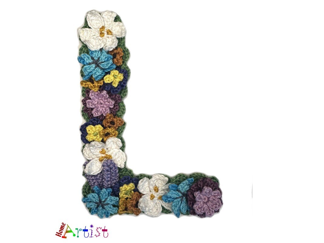 Floral letter L crochet applique - Image 2