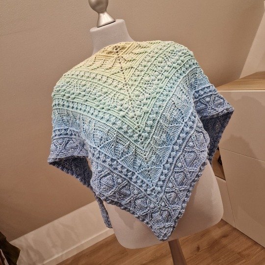 Häkelanleitung Dreieckstuch "Aiolos"