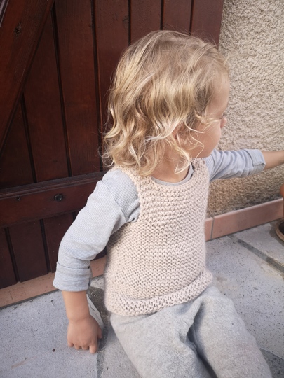 Knitting pattern baby vest / easy sweater vest chunky knit waistcoat