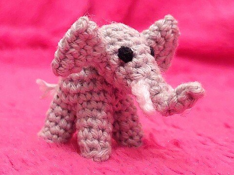 Häkelanleitung Minielefant Elmar