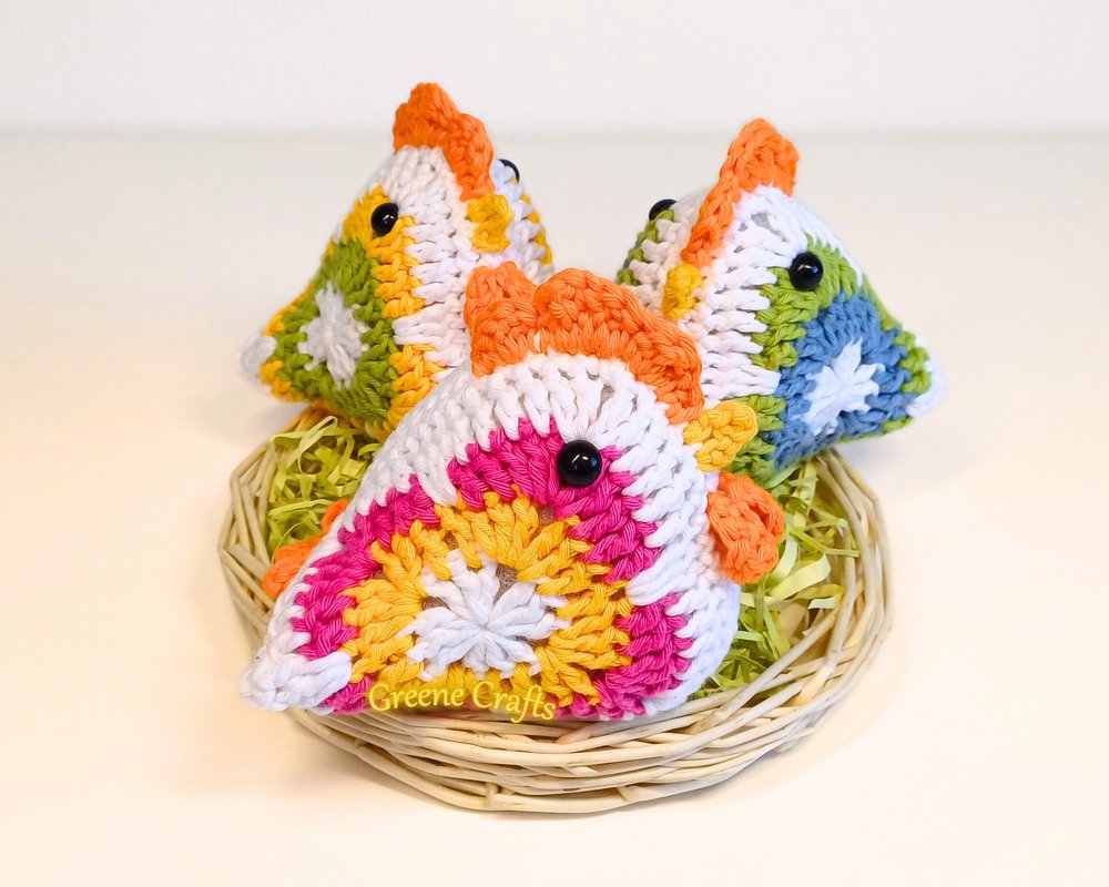 Crochet Pattern: Granny Square Chicken - Rustic Hen Crochet Decor - Image 5