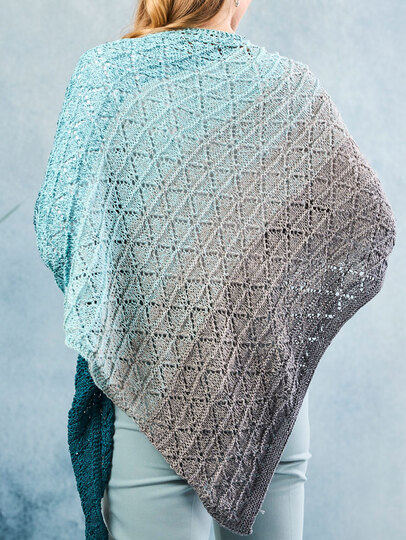 ASYMMETRISCHES TUCH DIAGONALE RAUTEN, gestrickt