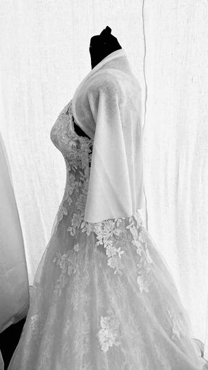 Nähanleitung für die Overlock - Hochzeitsbolero Bonnie