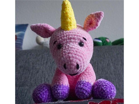 Häkelanleitung: Einhorn Rosalie