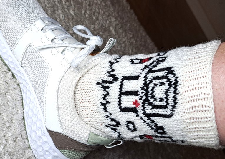 Colorwork socks "Medic" - digital instructions