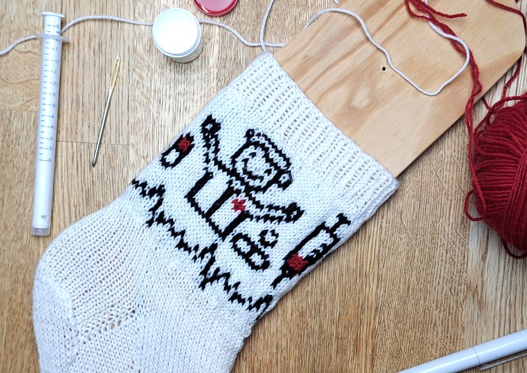 Colorwork socks "Medic" - digital instructions