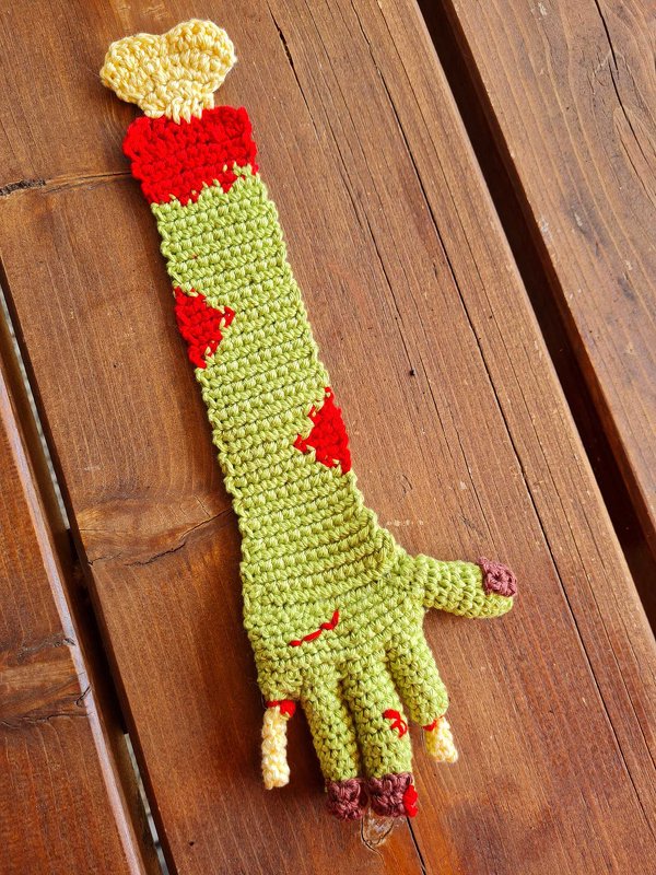 Zombie hand bookmark - Freebie crochet pattern - Image 2