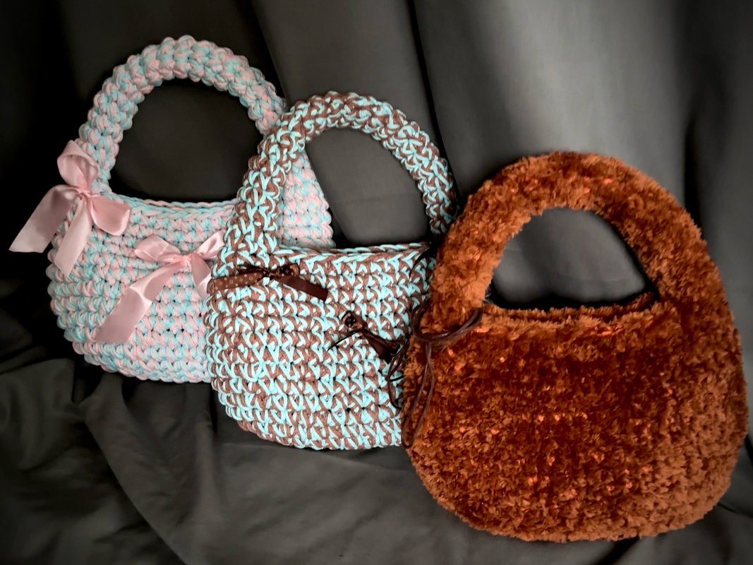 Crochet pattern bow easy trendy egg handbag PDF and video tutorial - Image 2