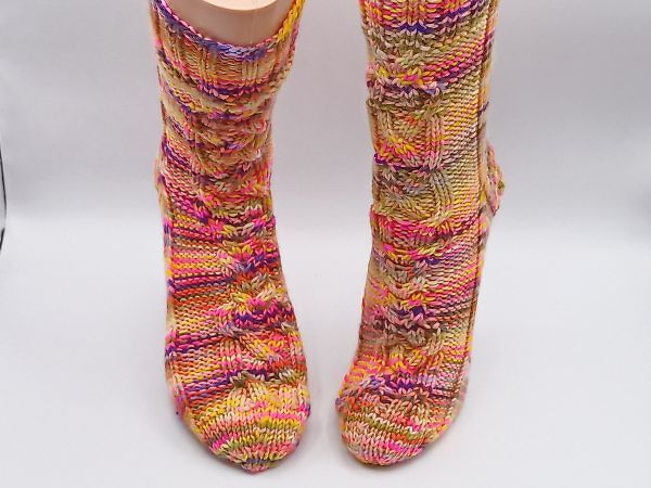 Sockenanleitung "Kleines keltisches Ornament", für Maschenzahlen 40 bis 72 - Bild 8