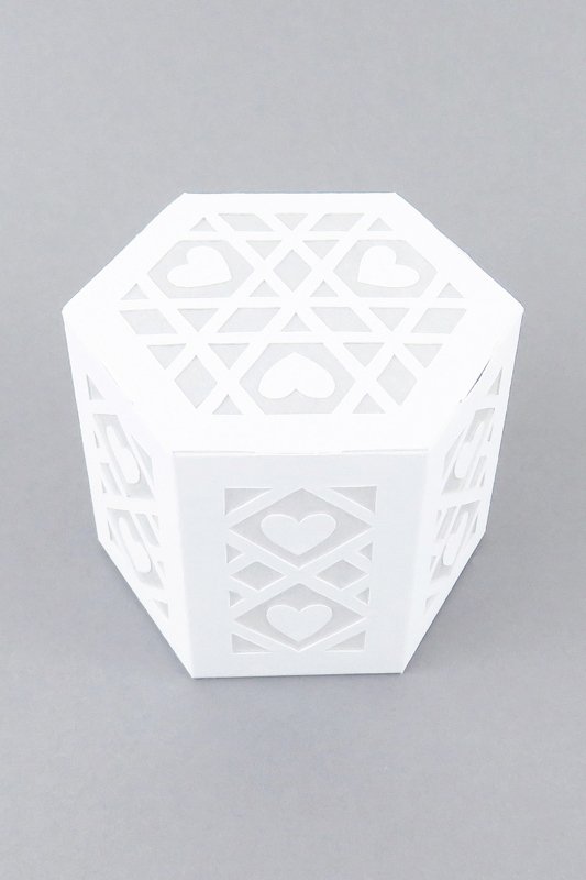 Kleine Tischleuchte mit Herzen – Bastelanleitung und Vorlagen - Bild 9