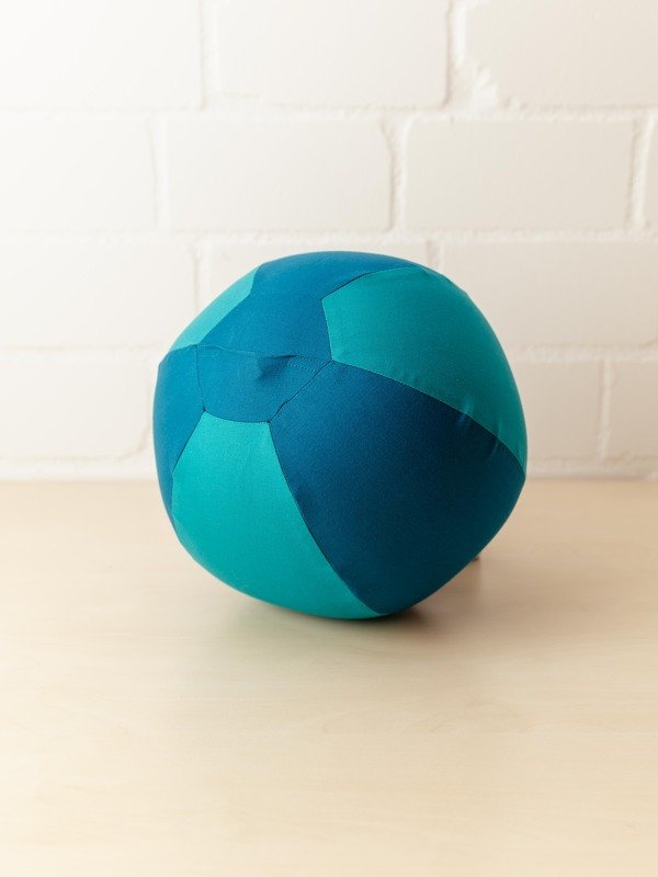Luftballonhülle nähen – wiederverwendbarer Stoffball für drinnen &amp; draußen