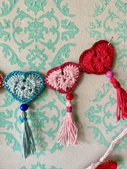 Häkelanleitung Herz Lichterkette – Romantische DIY-Deko für Zuhause