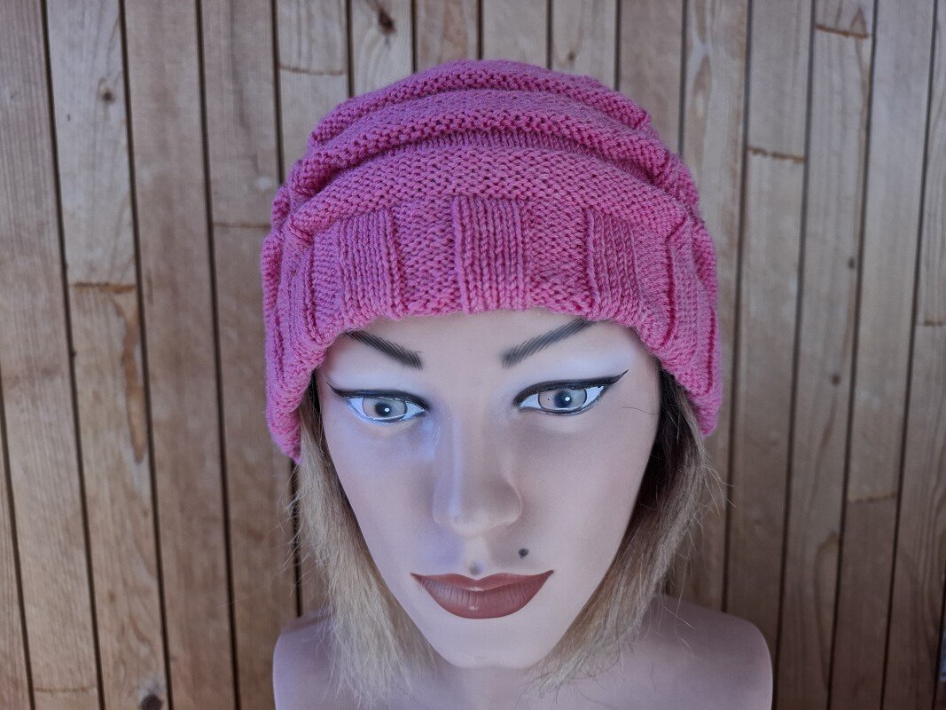 Knitting pattern hat "caterpillar"