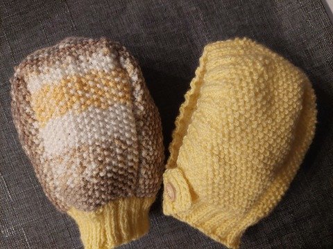 Strickanleitung Kapuzenmütze für Babys, praktisch und schnell gestrickt!