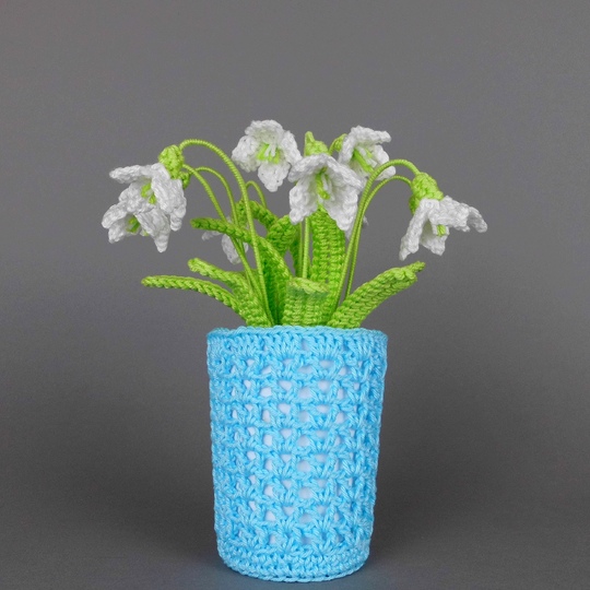 Schneeglöckchen im Blumentopf - einfach und schnell aus Wollresten