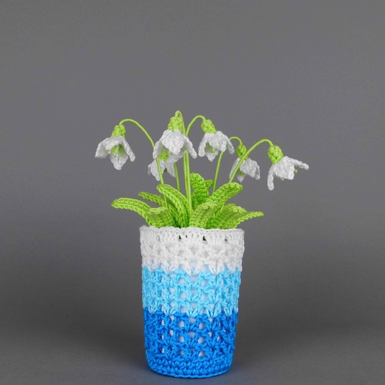 Schneeglöckchen im Blumentopf - einfach und schnell aus Wollresten