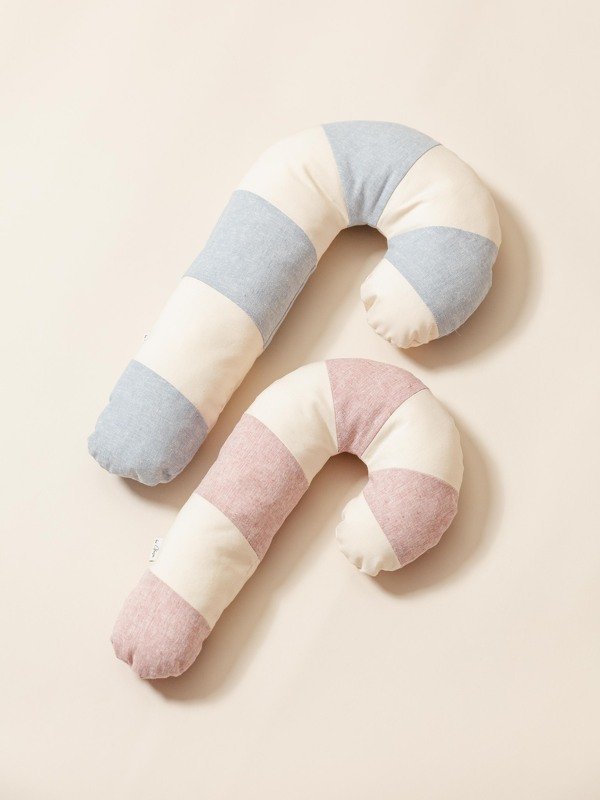 Candy Cane Pillow Sewing Pattern: Two Sizes for Christmas - Image 4