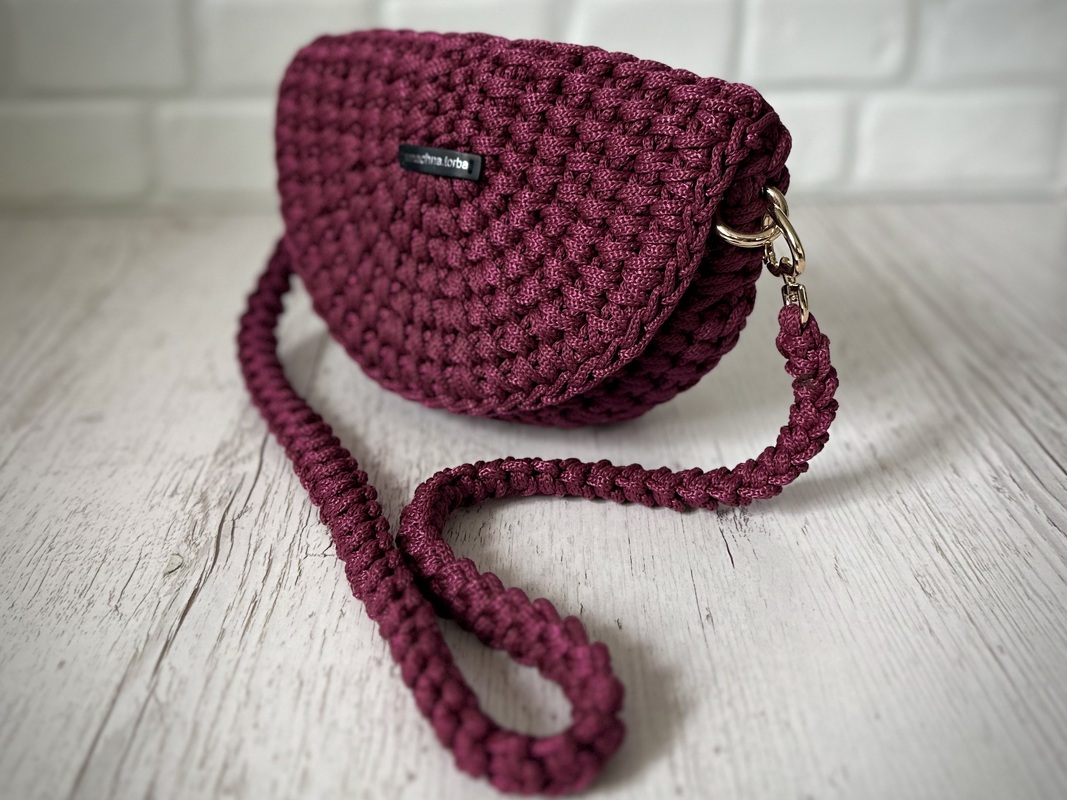 Crochet pattern half moon handbag PDF digital and video tutorial