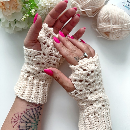 Icy Thistle Fingerless Gloves