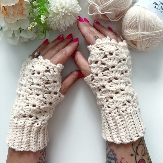Icy Thistle Fingerless Gloves