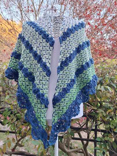 Häkelanleitung 2 in 1 Tiefes Dreieckstuch und Stola "Schattenspiel"