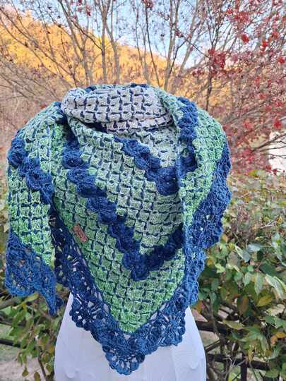 Häkelanleitung 2 in 1 Tiefes Dreieckstuch und Stola "Schattenspiel"