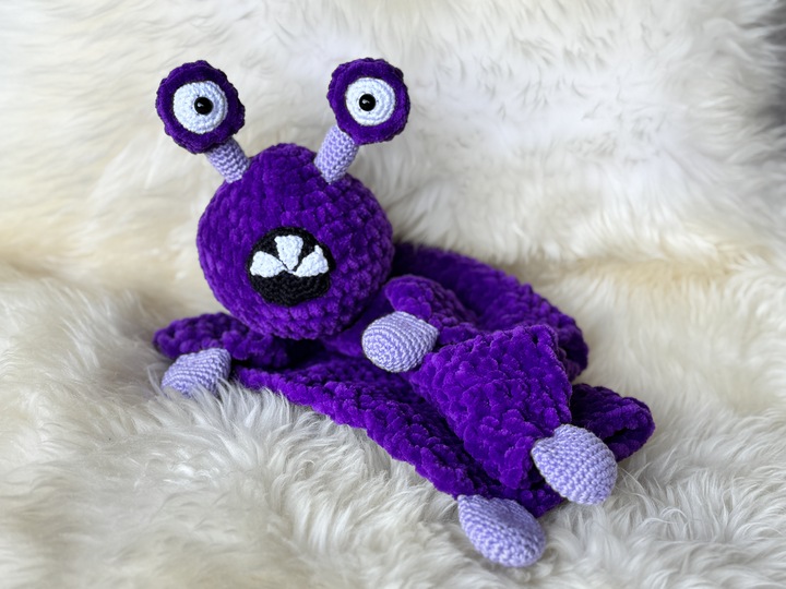 Crochet Pattern - Lovey / Comforter Monster "Poldi"