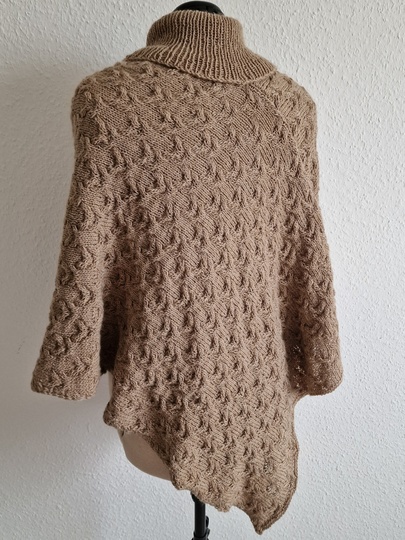 Strickanleitung für den Poncho "Emma"
