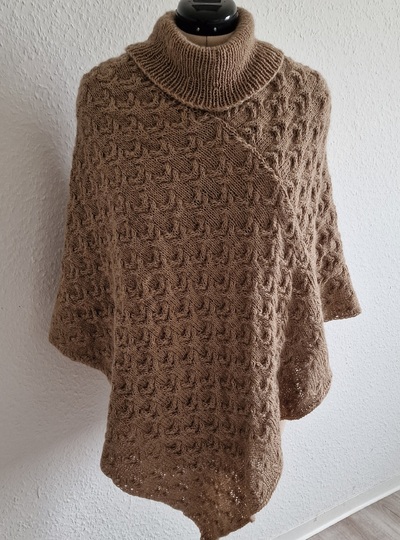 Strickanleitung für den Poncho "Emma"