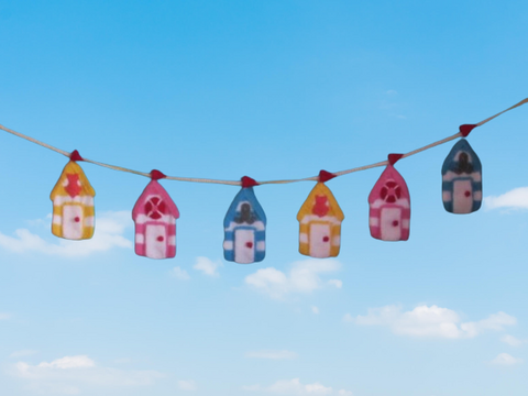 TeaCosyFolk's Beach Hut Bunting Knitting Pattern